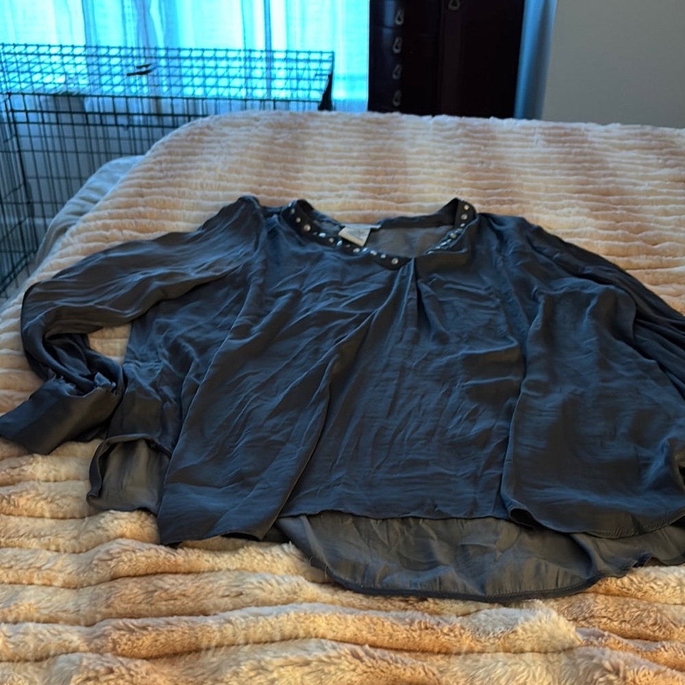 Carmen Marc Valvo Gray Long Sleeve Asymmetrical Embellished Blouse
